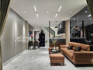 dọn vào ở ngay nhà phạm văn bạch - tặng full nội thất - dt: 52m2, 4 pngủ - giá chỉ 5 tỷ 250