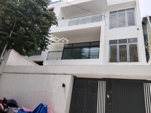 bán biệt thự nguyễn chí thanh 8x20 3 tầng có thang máy nhà mới đẹp chỉ 32,5 tỷ nhà mới đẹp