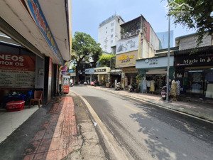 bán nhà 72m2 mặt phố khu nguyễn chí thanh, gần hồ ngọc khánh 31 tỷ