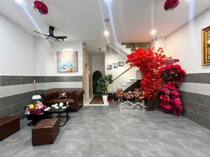 tài sản sinh lợi cao ! tòa nhà chdv đường huỳnh văn bánh - 6x13m - 4 tầng+ thang máy.