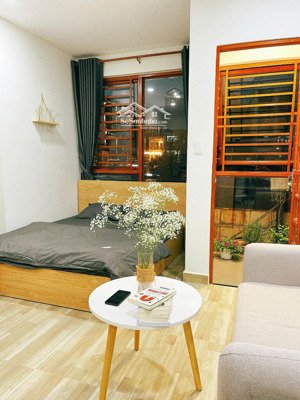 siêu phẩm ngay trung tâm quận 1, bancol đón nắng, gần đại học ueh, khoa học xã hội - nhân văn