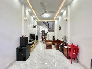cho thuê nhà 4 tầng 3 phòng ngủ khu vĩnh nguyên giá 10 triệu/tháng