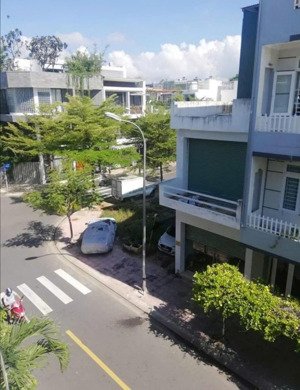 cần cho thuê phòng tại đường 8c kđt lê hồng phong trung tâm thành phố nha trang