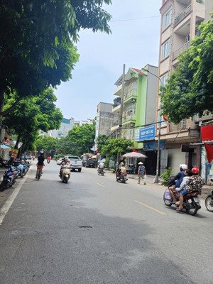 mặt phố trung tâm hà đông ngay ngã 5 70m² 5 tầng vỉa hè rộng kinh doanh đỉnh cao