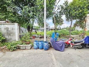 đất ngay khu biconsi phường tân bình tp dĩ an