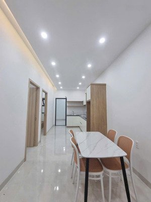 cho thuê nhà đẹp, giá rẻ, đường ô tô thông thoáng, nhà mới, có nội thất. lh: 
