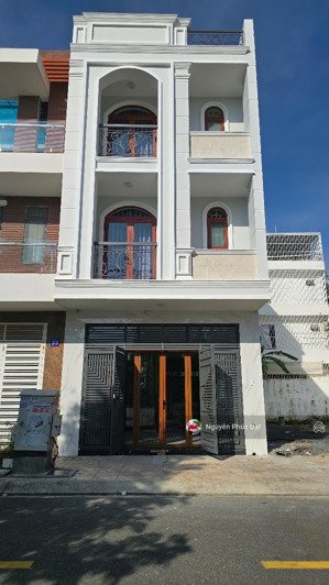 chính chủ cho thuê nhà nguyên căn đối diện công viên thoáng mát kđt hà quang 1