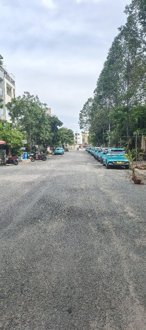 ngang 6m, 120m2, hướng ra phạm văn đồng, gần đh văn lang, đặng thùy trâm, p13, bình thạnh, 17.5 tỉ