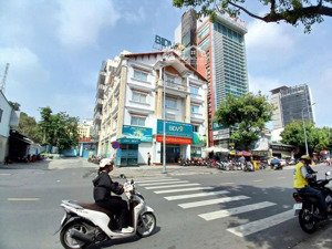 cho thuê siêu vị trí góc 2mt 11 hoàng hoa thám q.bình thạnh. dt: 15x18m - 315m2 - 5t - 350tr/tháng