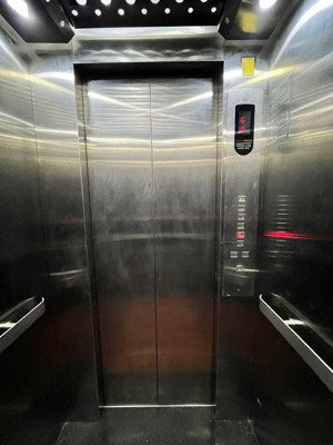 mặt tiền kinh doanh bảy hiền khu chợ sỉ tân bình. căn góc dt 4,6x13m , 6 tầng + thang máy