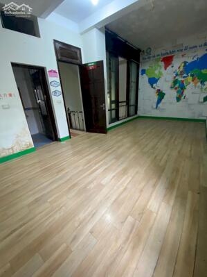 Cho thuê nhà 176 Mai Dịch, Q Cầu Giấy. DT 120m x 4 tầng, mt 7m. Giá 22tr.