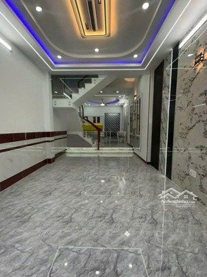 chủ ngộp bán gấp nhà 40m2/2tỷ99 ngô chí quốc, thủ đức, hxh, gần cầu vượt gò dưa. lh ngân
