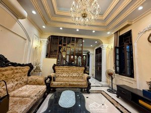 giảm kịch sàn! phân lô nguyễn chí thanh,nhà mới, ô tô dừng đỗ, kinh doanh, 63m2, 5tầng, thang máy.