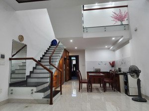 cho thuê nhà 3 tầng mặt tiền đoàn khuê, nam việt á 5 phòng ngủ full nội thất