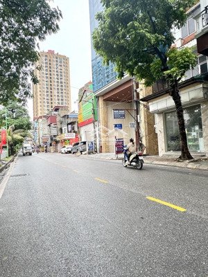 bán nhà mặt phố tây sơn, đống đa, 8 tầng thang máy, kinh doanh bất chấp.