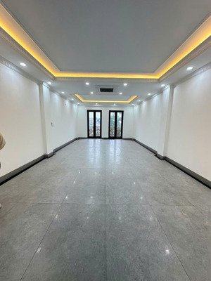 tôi cho thuê nhà riêng tại phố đỗ quang siêu hiếm 60m2 x 5 tầng, thông sàn, hợp văn phòng, spa 25tr