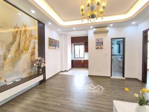 bán cc f4 đường trung kính, dt 82m2, 03 phòng ngủ. giá hơn 6 tỷ. tell 