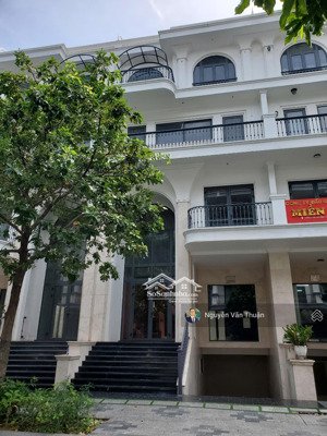 chủ nhà định cư cần bán gấp nhà hoàn thiện nội thất cao cấp - 7x20m - 1 hầm 4 tầng - sổ hồng riêng