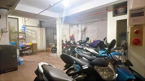 bán toà chdv hv tài chính, đh y tế công cộng.100 m2, 7t, t máy, gara, kinh doanh. giá nhỉnh 18 tỷ