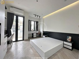 chdv full nội thất ban công cửa sổ mới 100% cực thoáng ngay cầu kiệu