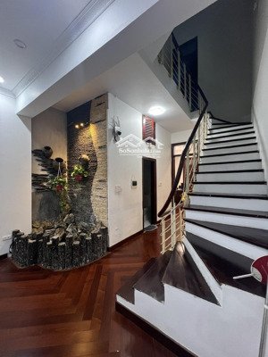 rất gấp!! bán nhà phân lô vũ hữu, ô tô tránh, 2 thoáng, sổ hoa hậu, chỉ 17 tỷ hơn