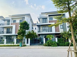 biệt thự vườn cách hồ tây chỉ 10 phút di chuyển giá siêu rẻ 58tr/m2