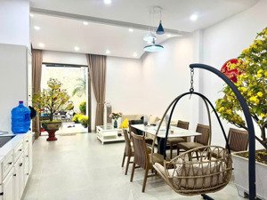 cần bán siêu phẩm hẻm hùng vương ngay chợ đêm, cách biển chỉ 100m