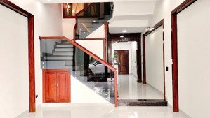 bán gấp nhà mặt phố tân bình, 6,8 tỷ, 67,5m2, 4pn, 5wc
