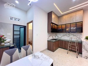 kẹt tiền 2 vợ chồng cần bán căn nhà bình chánh, tp. hcm