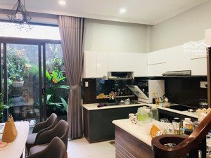 cho thuê nhà 4 tầng đầy đủ nội thất sang trọng gần ngay trường nguyễn hiền - trần lựu