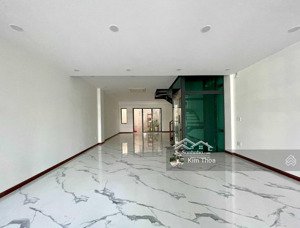 tầng trệt 6x20m vạn phúc, view công viên, đường 25m, thang máy, máy lạnh, hầm xe. giá tốt 13 tr/th