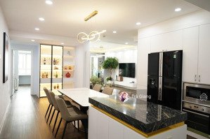 chính chủ bán căn hộ 2pn, 2wc tại mandarin garden hoàng minh giám: 115m2, giá 12 tỷ, lh:0846463586