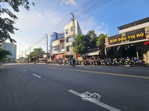 chính chủ cần bán đất ng thỉnh thuật dt 160m. gần làng dhqg. tặng căn nhà c4.đường 6m