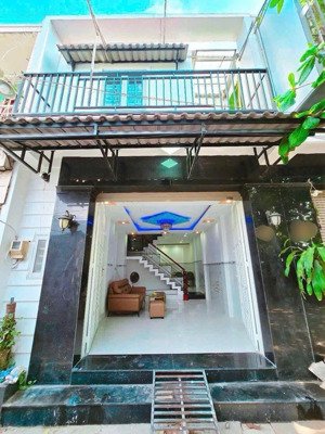 tôi chính chủ bán nhà 1 tỷ 350 triệu ngay đường phạm thế hiển quận 8 sổ hồng riêng