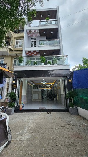 nhà đẹp hiện đại mặt tiền ngang 5 ngay gần chợ phú thuận-5x20-4 tầng -giá tốt khu vực