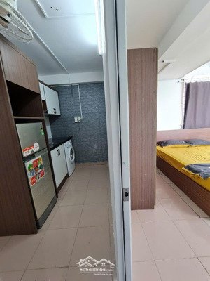 cho thuê phòng dạng studio rộng rãi full nội thất, có kv bếp riêng khu vực bình thạnh gần bxmđ