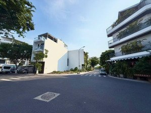 lô góc vip ngã 4 view công viên kđt vcn phước long 1