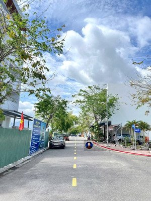 -bán lô góc đường 1a và đường 20 hà quang 2 . giá chỉ 67.5tr . lh em hoàng ạ