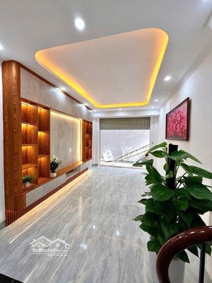 bán gấp căn nhà đẹp phố ngô gia tự. long biên, hà nội