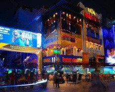 bán nhà siêu tốt giữ tiền góc 2 mặt tiền thành thái quận 10 - nhà 6 lầu + thang máy - hđ 110tr/th