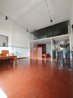 cho thuê chung cư. địa chỉ 207 bùi viện: 65m² 2 phòng ngủ 2 wc. lầu cao view đẹp thoáng mát