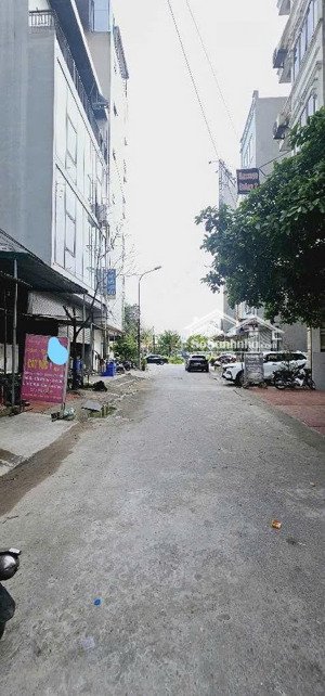 nhà 7 tầng cổng đồng la khê, sát mặt đường nguyễn thanh bình vừa ở vừa kinh doanh giá