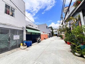 bán nhà ngang 8m hẻm 8m hương lộ 2 gần ngã tư bốn xã thu nhập ổn định diện tích: 8 x 13m