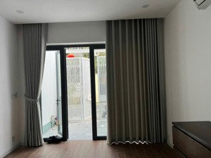 nhà bán, dt: 80m2, giá 17 tỷ, đ.2 (đỗ quang), p. thảo điền, tp thủ đức