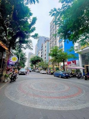 bán toà căn hộ 5t phố tây an thượng-đối diện cv-ngay sát mai thúc lân-90m2 ngang 5m-dt 1,5tỷ/năm