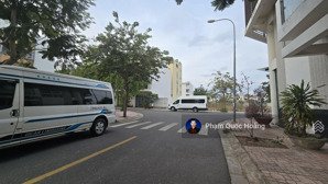 5ty060 -bán lô đông nam sạch đẹp . kđt hà quang i. đường 27. công viẻn . lh em hoàng 