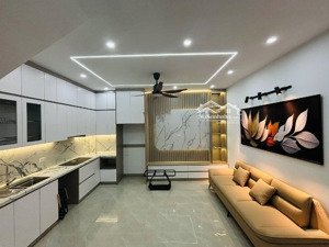 nhà mới 4 tầng - phố ngọc khánh - ngõ thông - khu ít nhà bán - vào ở ngay.