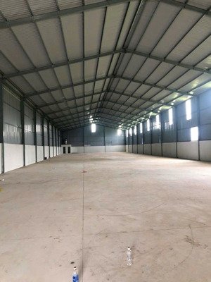 cho thuê kho xưởng 800m2 giá 35tr/th ở phường tân phước khánh tân uyên bình dương, lh: 