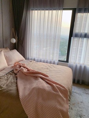 chính chủ cho thuê căn 3 phòng ngủ full nội thất view sông đẹp giá 12tr vinhomes grand park quận 9