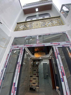 chính chủ bán nhà mới xây 100% [3m x 12m] trệt ,2 lầu sân thượng ,3pn - 3wc